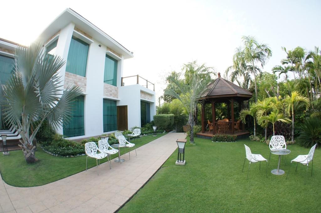 Palm Spring Resort Rangun Zewnętrze zdjęcie