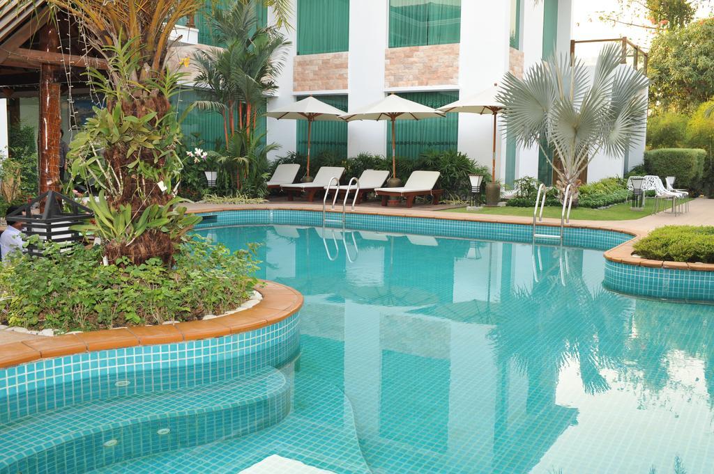Palm Spring Resort Rangun Zewnętrze zdjęcie