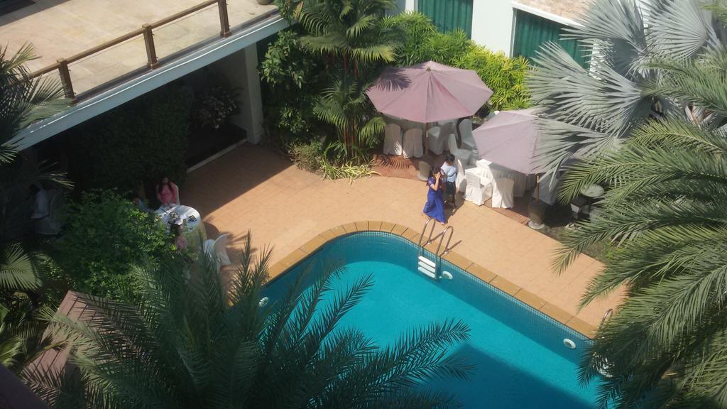 Palm Spring Resort Rangun Zewnętrze zdjęcie